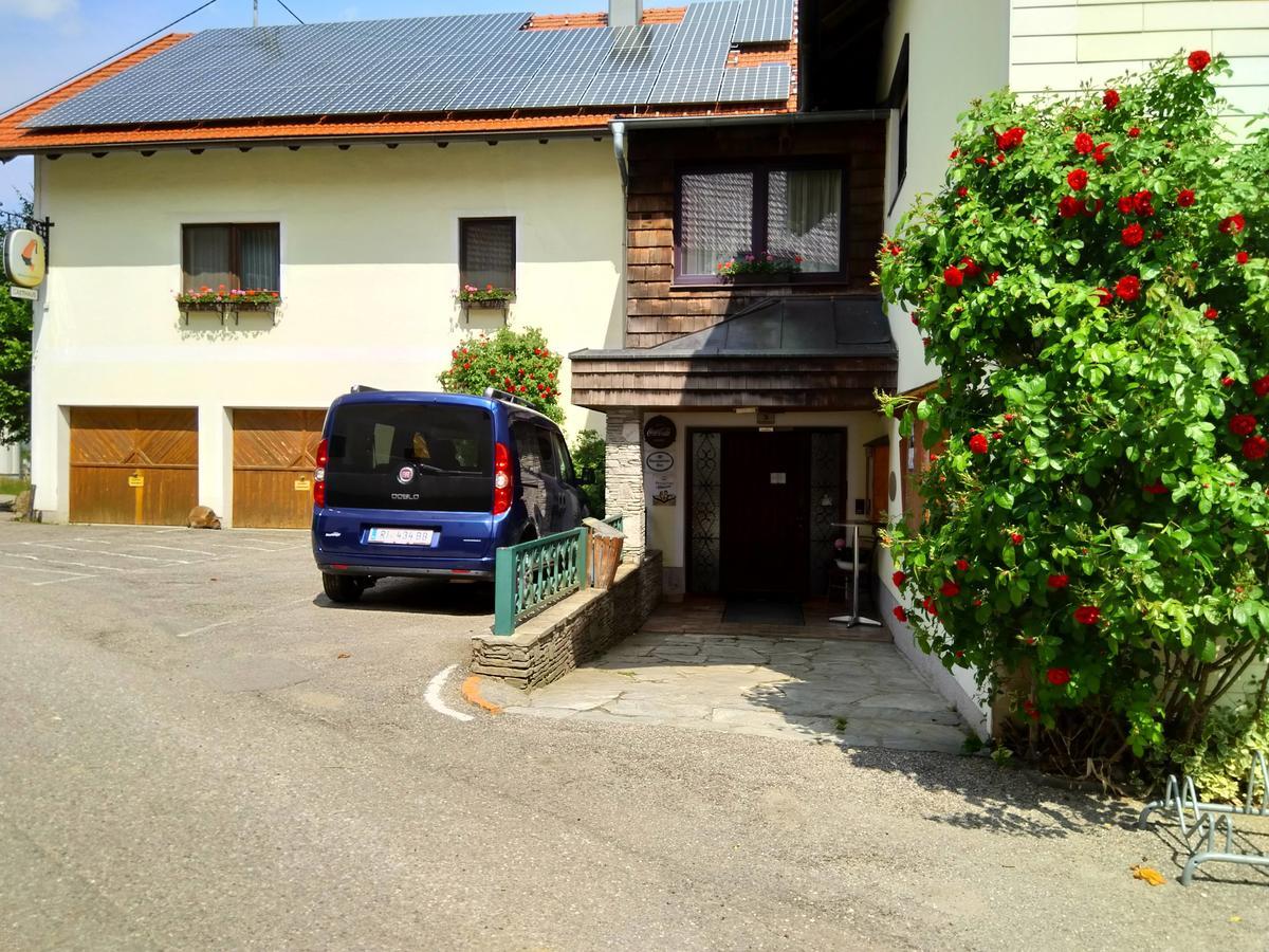 Gasthaus Schachinger Hotel Tumeltsham Exterior photo